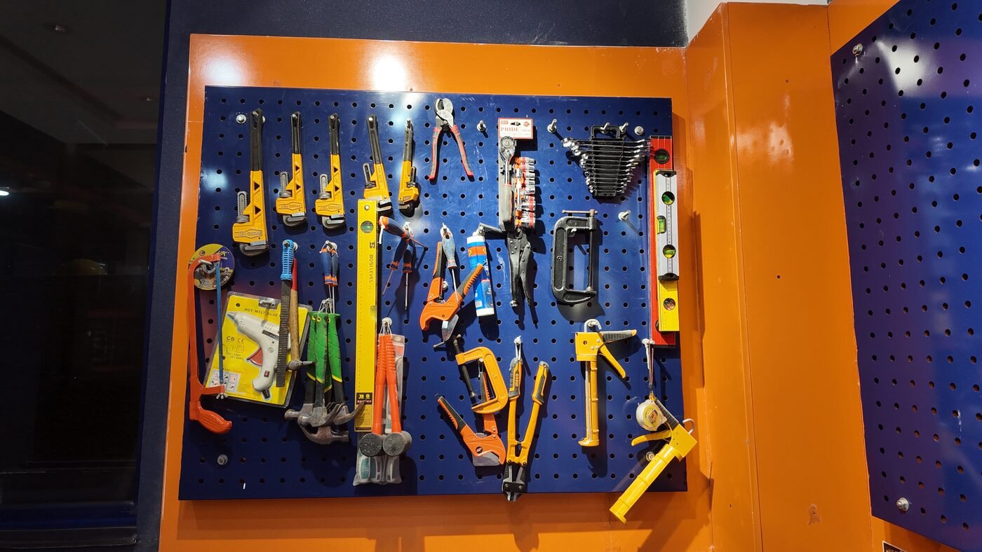 Pipe fitting tools