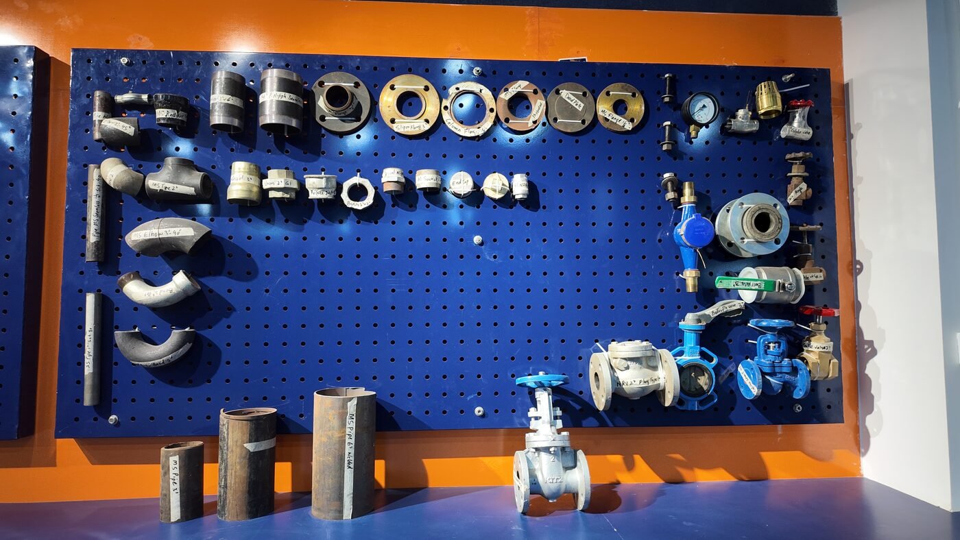 Pipe & valve fittings